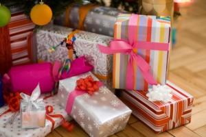 Regionale Weihnachtsgeschenke zum Fest(© Polka Dot Images/Thinkstock)